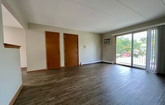 2 beds, 1 bath, $1,595, Unit 2E