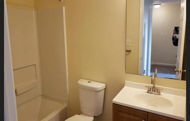 3 Bedroom 2.5 Bath Townhome Located in Middletown Village