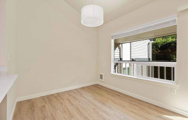 1 bed, 1 bath, 570 sqft, $2,350, Unit 42