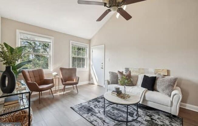 2507 Arlington Blvd #20