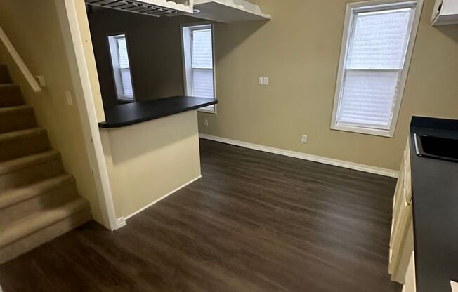 3 beds, 1 bath, $1,175