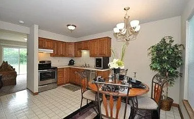 2044 DEER HVN CT