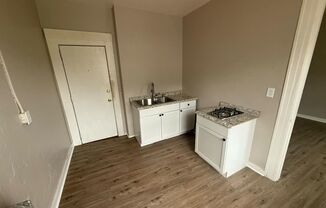 Studio, 1 bath, $850, Unit B1