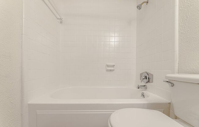 2 beds, 1 bath, 900 sqft, $829, Unit 229-I