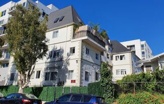 722 S Manhattan Place