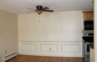 2 beds, 1 bath, 850 sqft, $1,275, Unit 820-7