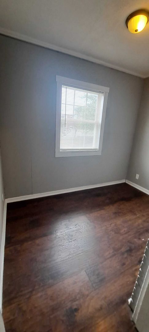 2900 -2902 Compton Ave