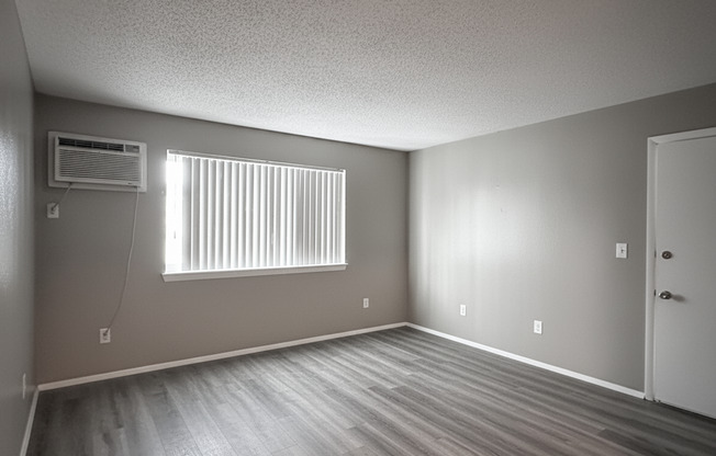 1 bed, 1 bath, 540 sqft, $949, Unit 2123 - 1A