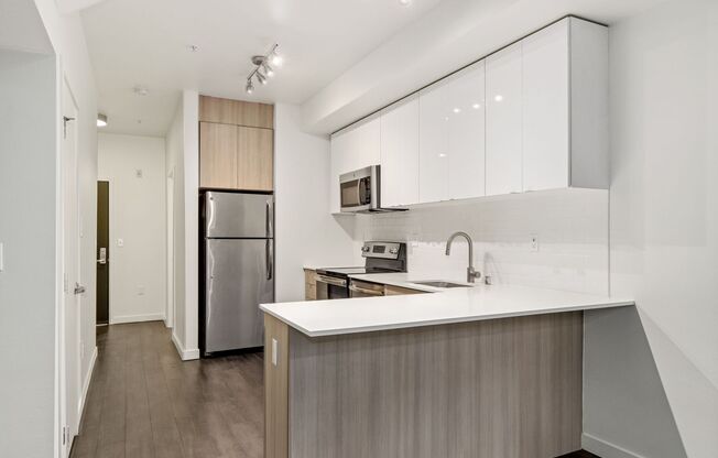 2 beds, 1.5 baths, 837 sqft, $2,795, Unit 310