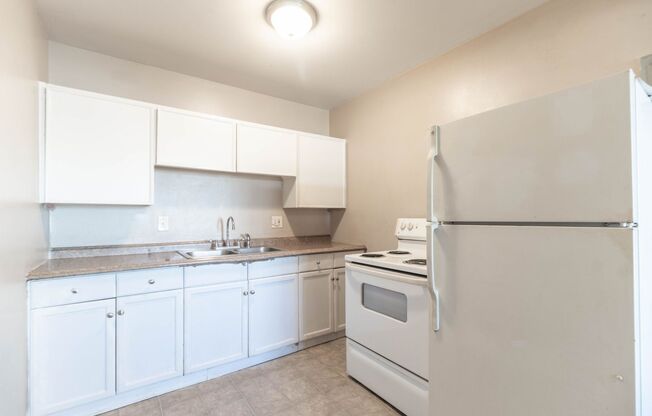 1st month free! 1 or 2 bedroom units available!