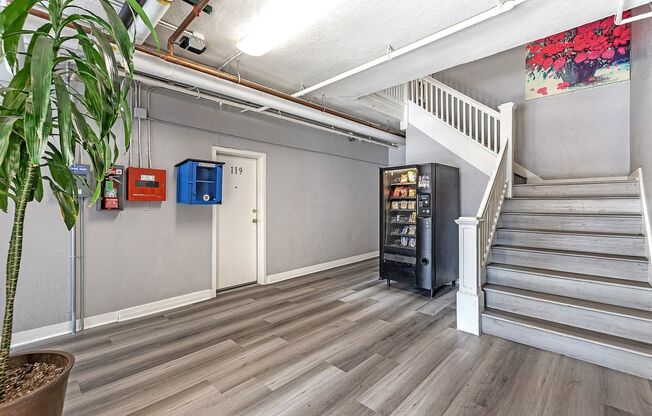 Studio, 1 bath, 164 sqft, $1,095.42, Unit 302
