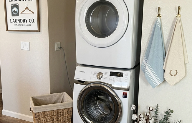 3 beds, 2 baths, 1,440 sqft, $1,899, Unit 189