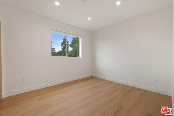 5530 1/2 SUNNYSLOPE AVE