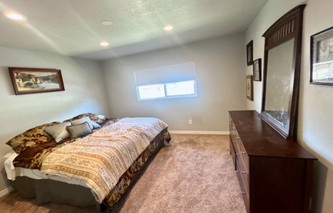 3108 MOONBEAM CIR S