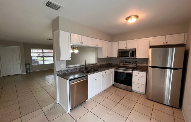 2 beds, 2 baths, $1,750