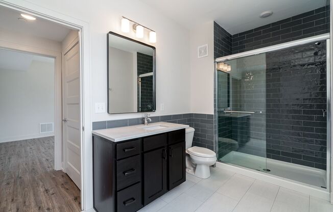 2 beds, 2 baths, 785 sqft, $2,425, Unit 1050 N 4th St. Apt. 216