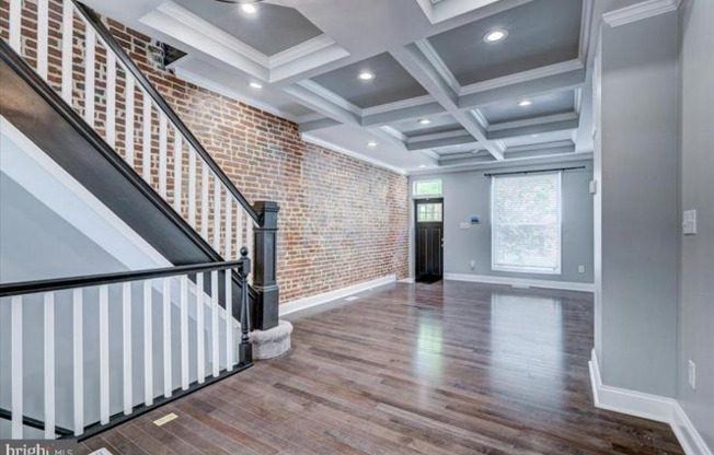 815 N COLLINGTON AVE