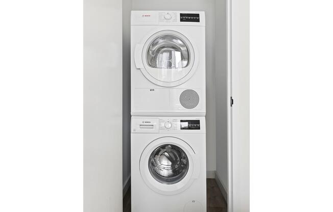 1 bed, 1 bath, $3,299, Unit 21A