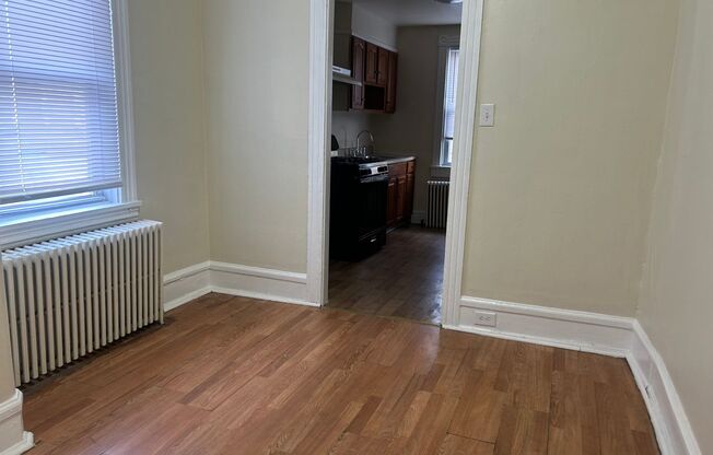 3 beds, 1 bath, $1,395, Unit Apt. 2