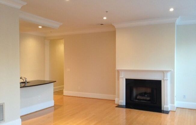 2 beds, 2 baths, 855 sqft, $5,295, Unit 503