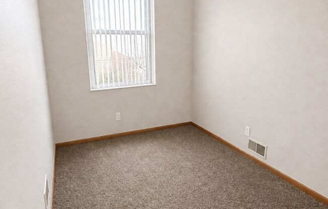 *** North Hills Apartments for rent * Pet Friendly * Central A/C * Spacious * Available Now ***