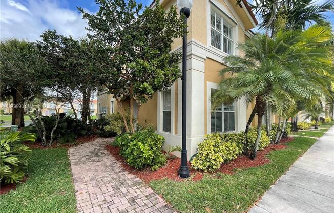 12869 SW 31 CT