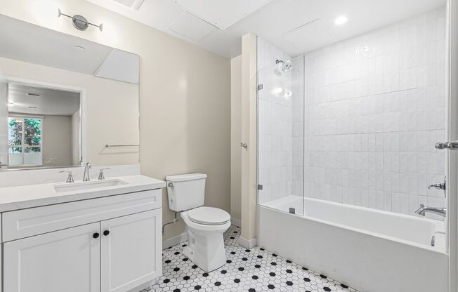 Studio, 1 bath, 828 sqft, $2,775, Unit 105