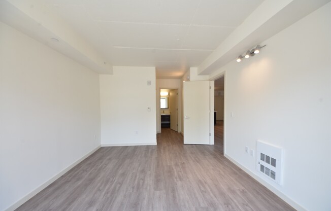 3 beds, 2 baths, 1,230 sqft, $5,350, Unit 480 Potrero Ave, Unit 305