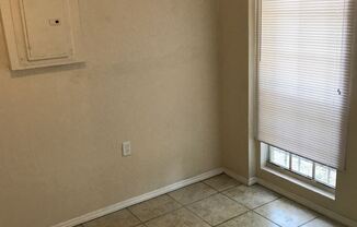 555 E Voorhis Ave.