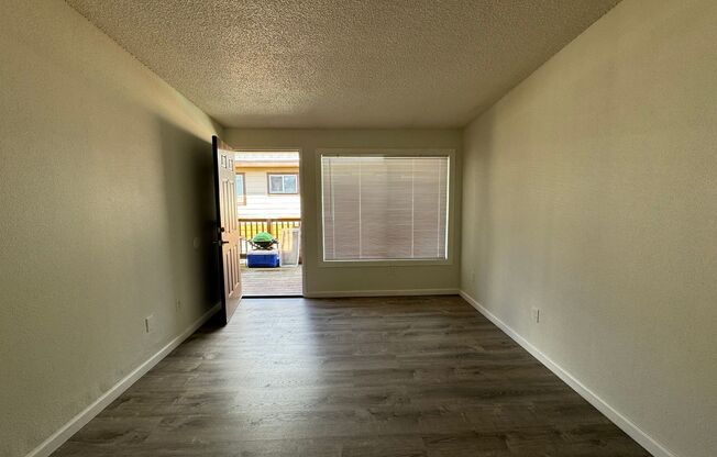 2 beds, 1 bath, 682 sqft, $1,300, Unit 35
