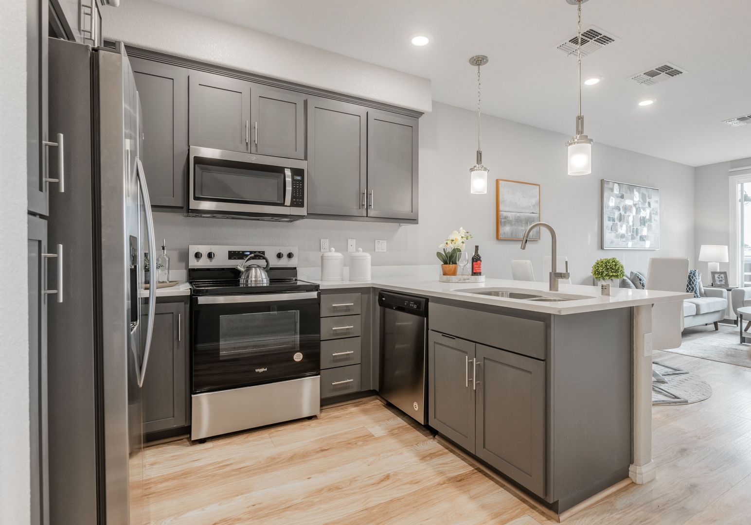 Modern Fremont Townhouse: 3 Beds, 3 Baths & Ready for You!