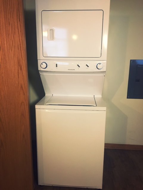 3 beds, 2 baths, 1,360 sqft, $2,850, Unit 306