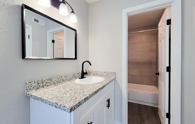 1 bed, 1 bath, 480 sqft, $1,049