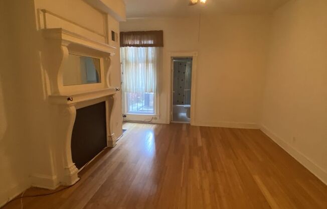 2 beds, 2 baths, 25 sqft, $1,250, Unit 1st floor - Front