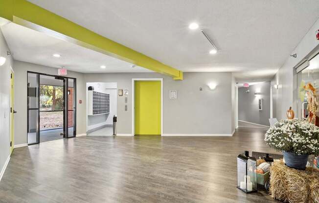 Entrance interior at Twelve 501