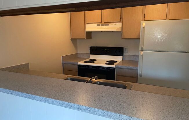 1 bed, 1 bath, 575 sqft, $944, Unit 135