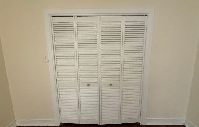 1 bed, 1 bath, 572 sqft, $1,510, Unit Old King Edward 46