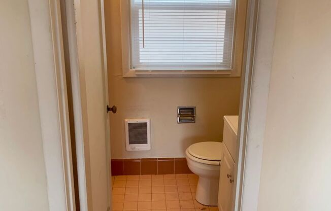 Bright One bedroom Woodlawn Apartment