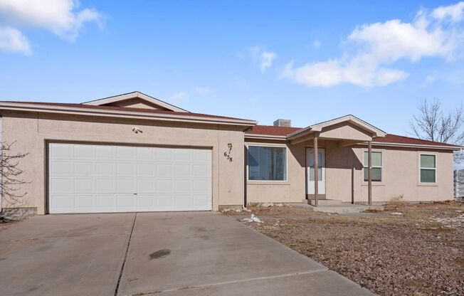 Pueblo West ranch home in cul-de-sac on .28 acre lot