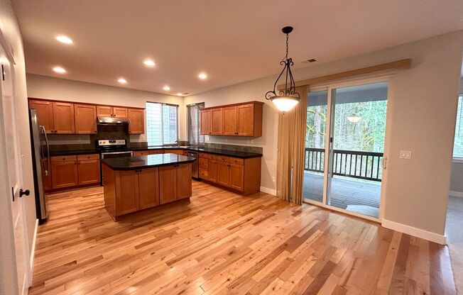 Spacious Open-Concept Home in NW Portland – Beaverton Schools, Stunning Layout!