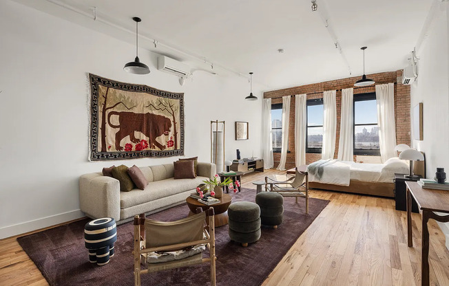 Studio, 1 bath, $5,000, Unit 1A