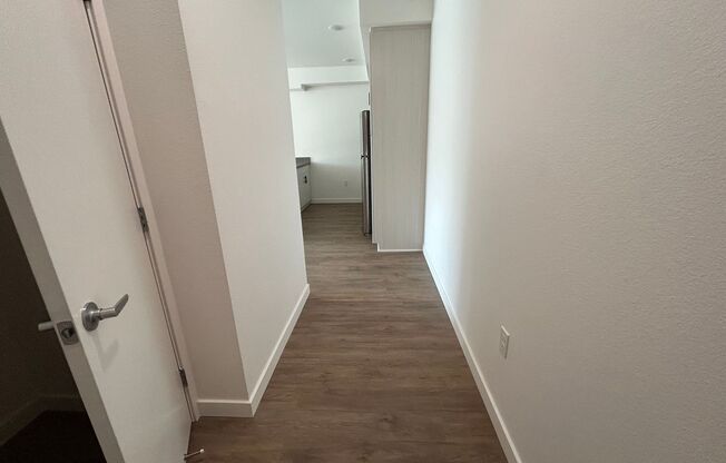 2 beds, 2 baths, 902 sqft, $3,085, Unit 2116-204