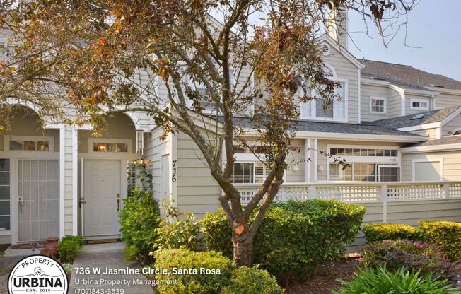Spacious Townhome with Two Primary Suites in Santa Rosa