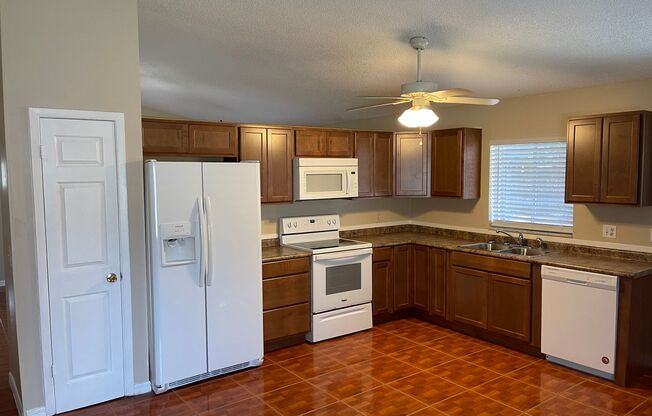 2310 Pebble Ct. in Orangewood Village - Just renovated 3/2