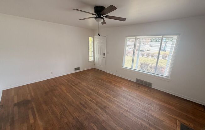 Charming 3 Bed, 1 Bath Rancher in Spokane Valley!