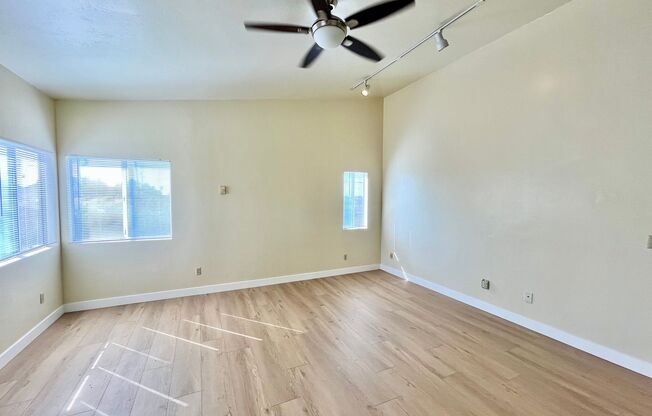 Upstairs Spacious ADU Studio with Loft and Walk-In Closet. All utilities included!