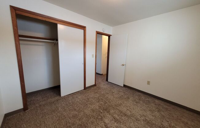 2 beds, 1 bath, 850 sqft, $875, Unit 3