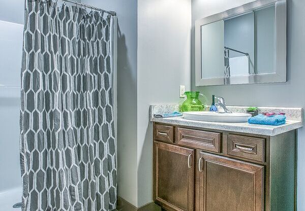 3 beds, 2 baths, 1,469 sqft, $1,995, Unit A - 1010 Unit 115 - C1469