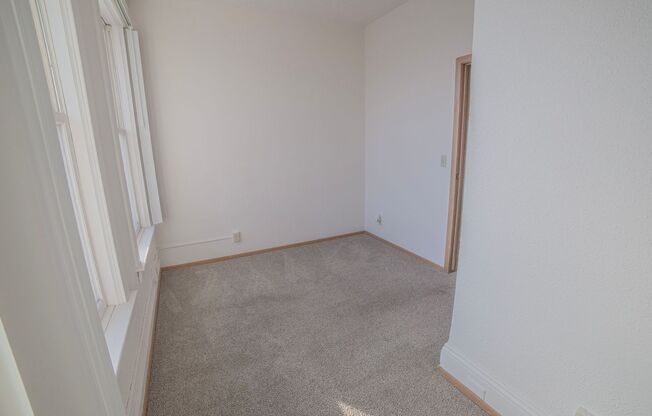 1 bed, 1 bath, 435 sqft, $590, Unit 506