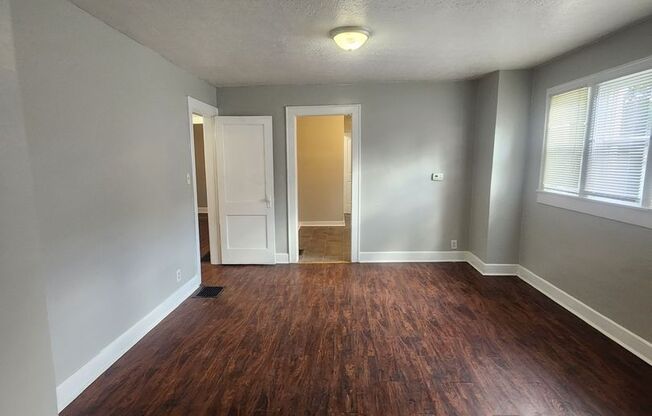 2 beds, 1 bath, $1,099